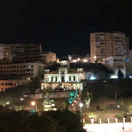 Дом отдыха Luxury Bajondillo Beachfront