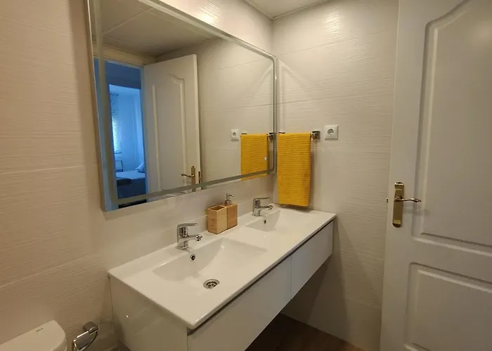 Luxury Bajondillo Beachfront Торремолинос