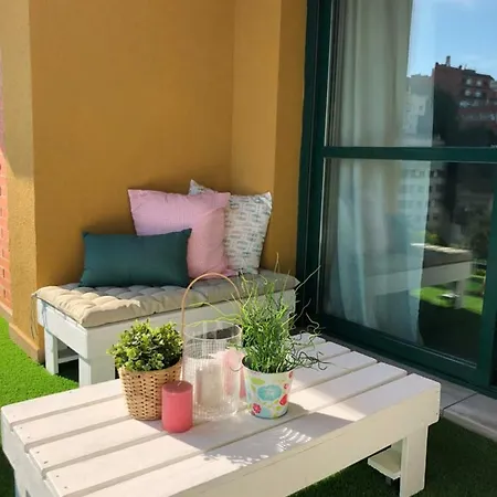 Luxury Bajondillo Beachfront Semesterbostad